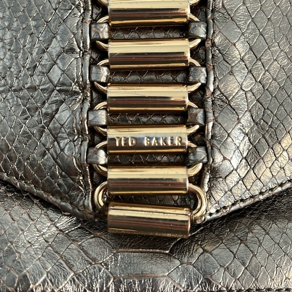 Ted Baker Limited Ed Metallic Cross Body Bag EUC - Picture 5 of 16
